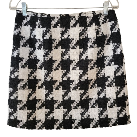 LOFT Black and White Textured Geometric Print Skirt Size 4 - Picture 3 of 4